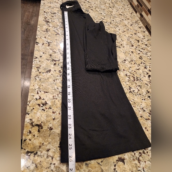 Nike Therma-Fit XL Women's 1/4 Zip Black - Picture 8 of 9